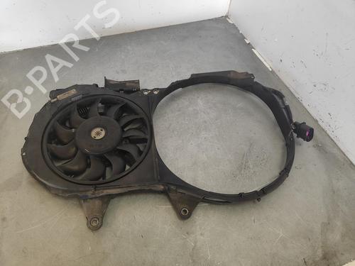 Used Radiator fan AUDI A4 B6 (8E2) 2.5 TDI (155 hp) 15833985
