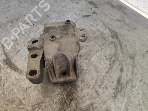Used Engine mount SKODA OCTAVIA I (1U2) [1996-2010]  27651918