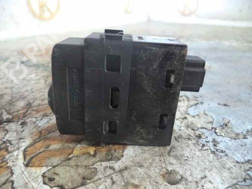 Used Headlight switch NISSAN MICRA III (K12) 1.2 16V (65 hp) 3527158