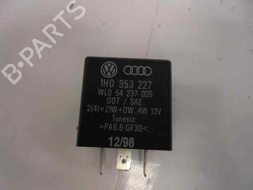 Used Electronic module VW POLO III (6N1) 64 1.9 SDI (64 hp) 14185461