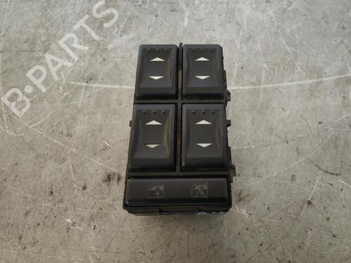 Used Left front window switch FORD MONDEO III Saloon (B4Y) [2000-2007]  15728502