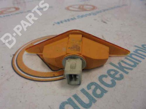 Used Left side indicator FORD FOCUS I (DAW, DBW) 1.6 16V (100 hp) 11662711