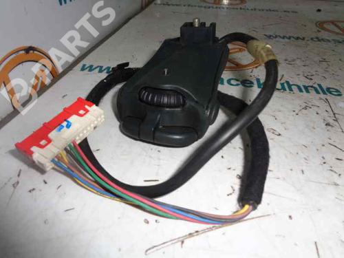 Steering wheel controls RENAULT MEGANE I (BA0/1_)  | BP2451211E15 
