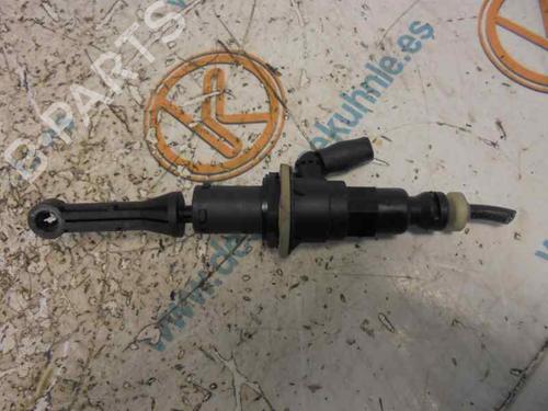Used Clutch slave cylinder RENAULT MASTER II Van (FD) [1997-2013]  14184175