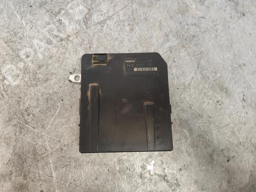 Used Fuse box Fuse box RENAULT KANGOO / GRAND KANGOO II (KW0/1_) 1.5 dCi 70 (KW0V, KW0A) (68 hp) 33698429 33698429