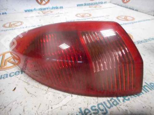 Venstre baglygte ALFA ROMEO 147 (937_) 1.9 JTDM (937.AXD1A, 937.AXV1A, 937.BXB1A) (115 hp) 2476490