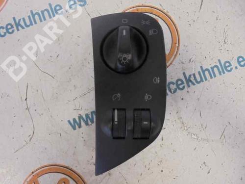 Used Headlight switch VW POLO III (6N1) 50 1.0 (50 hp) 2477232