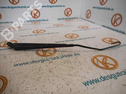 Used Front windshield wiper arm PEUGEOT 306 (7B, N3, N5) [1993-2003]  6630833