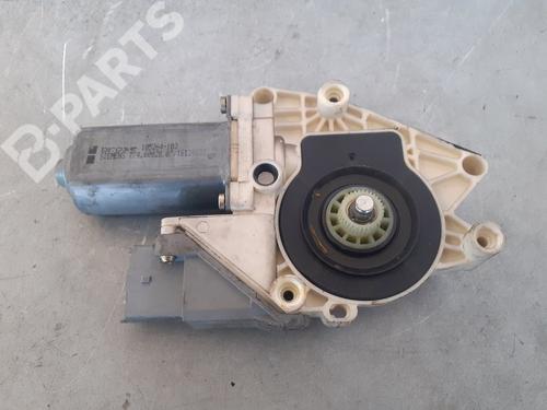 Rudehejsemotor bagstkærm højre CITROËN C5 I (DC_) [2001-2005]  8211979