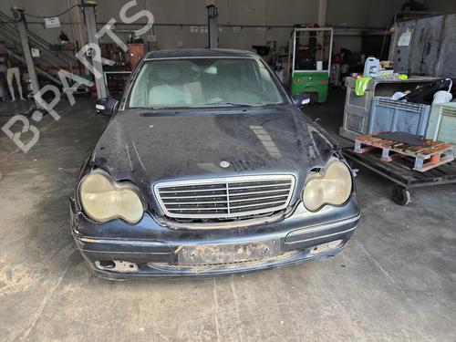 Rejilla delantera MERCEDES-BENZ C-CLASS (W203) C 200 CDI (203.004) (116 hp) A2038800183 |