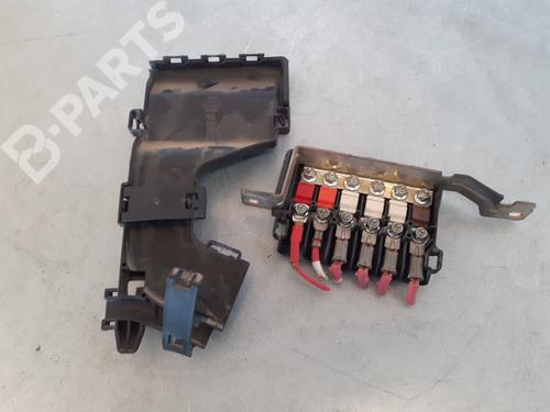 Boîte à Fusibles RENAULT MEGANE III Hatchback (BZ0/1_, B3_) [2008-2025]  7888336