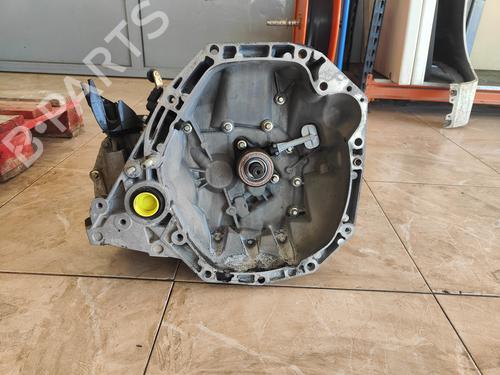 gearbox-renault-clio-iii-br01-cr01-2005-2006-2007-2008-2009-2010-2011-2012-2013-2014-36642425 main image