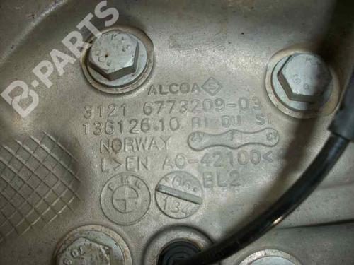 Left front steering knuckle BMW 3 (E90) 318 d | BP2471815M25 