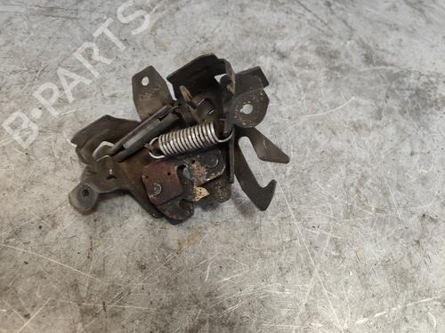 Cerradura capot VOLVO V40 Estate (645) 2.0 (136 hp) 26291362