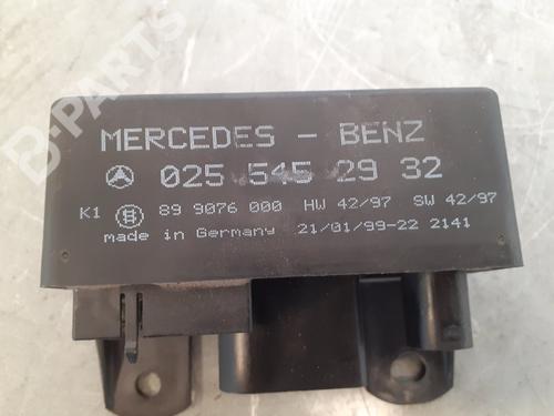 Mercedes-Benz S W140 Téléphone A0008209335 A0008208135