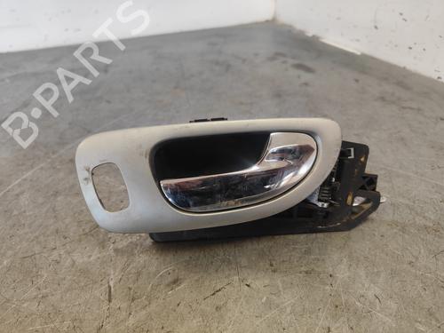Højre bagtil invendig håndtag Højre bagtil invendig håndtag PEUGEOT 307 (3A/C) 2.0 16V (136 hp) 36223712 36223712