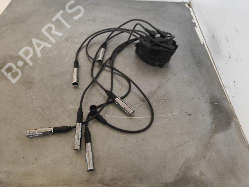 Used Ignition distributor MERCEDES-BENZ 124 Saloon (W124) [1984-1993]  14851417