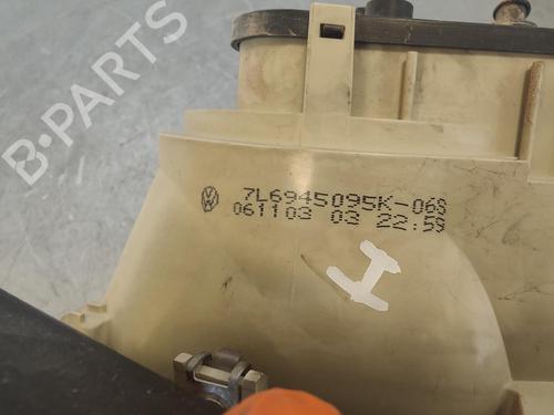 Left taillight VW TOUAREG (7LA, 7L6, 7L7)  | BP12516333C34 