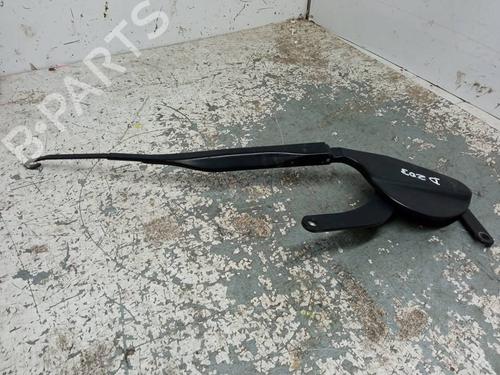 Used Front windshield wiper arm Front windshield wiper arm 3526618 3526618