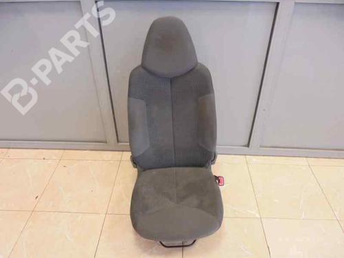 Asiento delantero derecho PEUGEOT 107 (PM_, PN_) 1.4 HDi (54 hp) 4877696