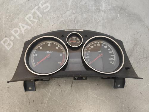 Used Instrument cluster OPEL ASTRA H (A04) [2004-2014]  13739513