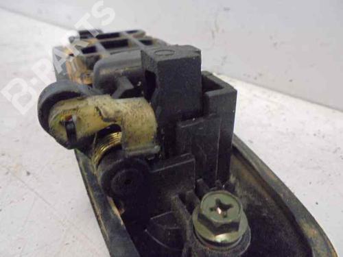Rear left exterior door handle SUZUKI GRAND VITARA I (FT, HT) 2.5 V6 24V 4x4 (TD62, SQ625) | BP5329336C130 