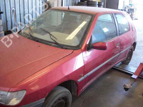 Venstre foran invendig håndtak PEUGEOT 306 Hatchback (7A, 7C, N3, N5) 1.9 D | BP3218999I13 