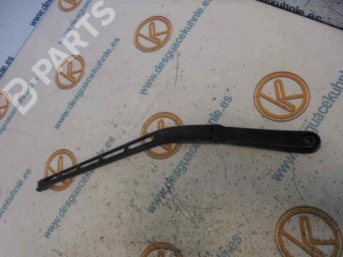 Used Front windshield wiper arm MERCEDES-BENZ CLK (C209) CLK 200 Kompressor (209.342) (163 hp) 4865883