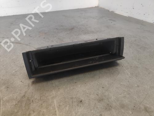 Porte-gobelet/Objets BMW 3 (E46) 320 d (136 hp) 30388015