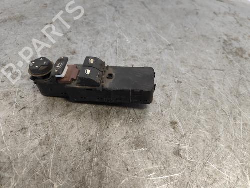 Fensterheberschalter links vorne für CITROËN C4 I (LC_) [2004-2014]  26005582