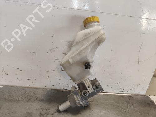 Used Brake master cylinder Brake master cylinder FIAT 500L (351_, 352_) [2012-2026] 33983252 33983252