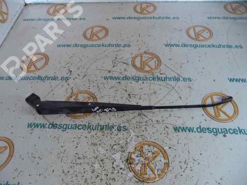 Used Front windshield wiper arm NISSAN TERRANO II (R20) 2.7 TDi 4WD (125 hp) 3526800
