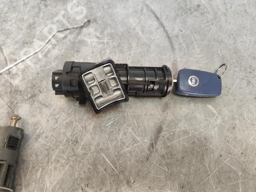 Ratlås/Tændingslås FIAT STILO (192_) 1.2 16V (192_XA1B) | BP29731849M48