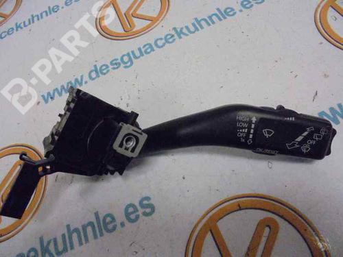 Used Steering column stalk SEAT LEON (1P1) 1.9 TDI (90 hp) 2805277