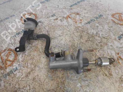 Used Clutch slave cylinder TOYOTA AVENSIS Liftback (_T22_) 2.0 TD (CT220_, CT220R) (90 hp) 14180873