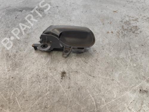 Maniglia interna anteriore destra TOYOTA YARIS (_P1_) 1.0 (SCP10_, SCP10R) (68 hp) 24174903