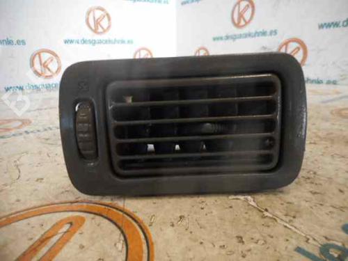 Air vent TOYOTA AVENSIS Liftback (_T22_) 2.0 TD (CT220_) (90 hp) 12515286