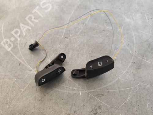 Used Steering wheel controls RENAULT CLIO III (BR0/1, CR0/1) [2005-2014]  13940351