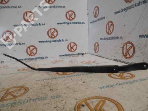 Used Front windshield wiper arm RENAULT MEGANE III Hatchback (BZ0/1_, B3_) 1.9 dCi (BZ0N, BZ0J) (131 hp) 4764012