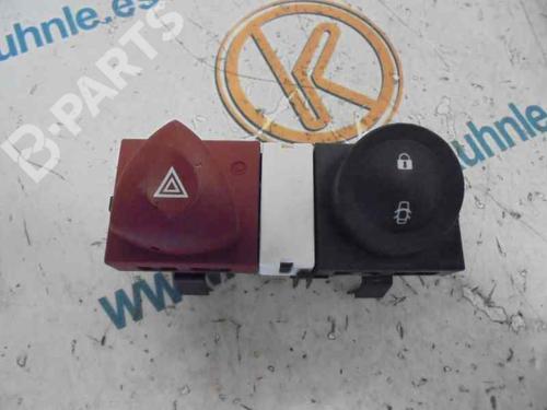 Used Switch RENAULT MEGANE II (BM0/1_, CM0/1_) 1.5 dCi (BM0F, BM0T, BM2B, CM0F, CM0T) (82 hp) 2479980