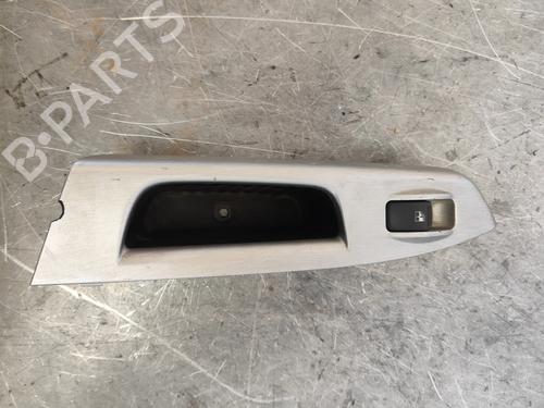 Used Right rear window switch HYUNDAI GETZ (TB) [2001-2011]  17973271