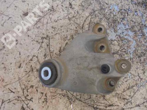 Used Engine mount MERCEDES-BENZ CLA Shooting Brake (X117) CLA 200 CDI / d (117.908) (136 hp) 10270556