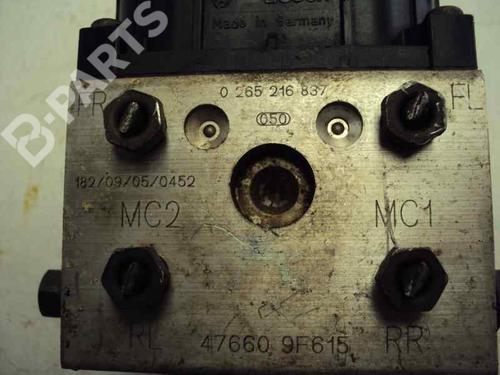 Used ABS pump NISSAN PRIMERA Hatchback (P11) [1996-2002]  2471732