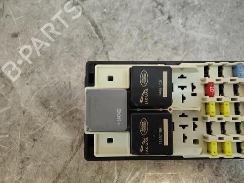 Fuse box JAGUAR XE (X760) 2.0 D AWD | BP29863672E1