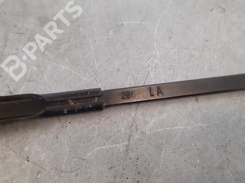 Front windshield wiper arm NISSAN TERRANO II (R20)  | BP9760829C143 