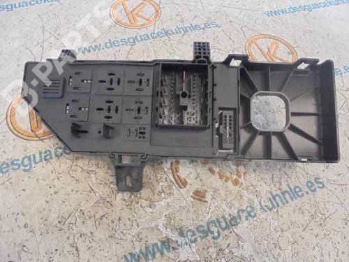 Used Fuse box OPEL VECTRA C (Z02) 1.9 CDTI (F69) (120 hp) 2494892