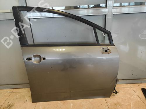 Used Right front door TOYOTA COROLLA Verso (ZER_, ZZE12_, R1_) 2.0 D-4D (CUR10_, CUR10R) (116 hp) 20134245