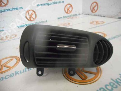 Used Air vent MERCEDES-BENZ C-CLASS (W203) C 270 CDI (203.016) (170 hp) 12515305