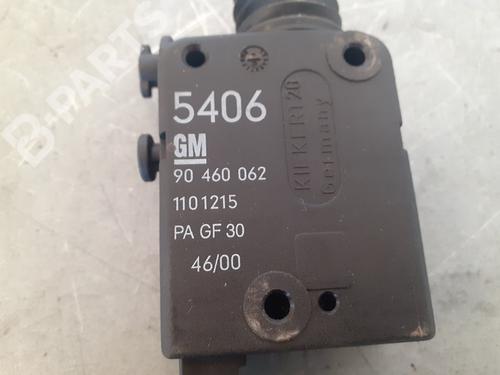 Compressor do fecho central OPEL ZAFIRA A MPV (T98) 2.0 DTI 16V (F75) (101 hp) 10080295