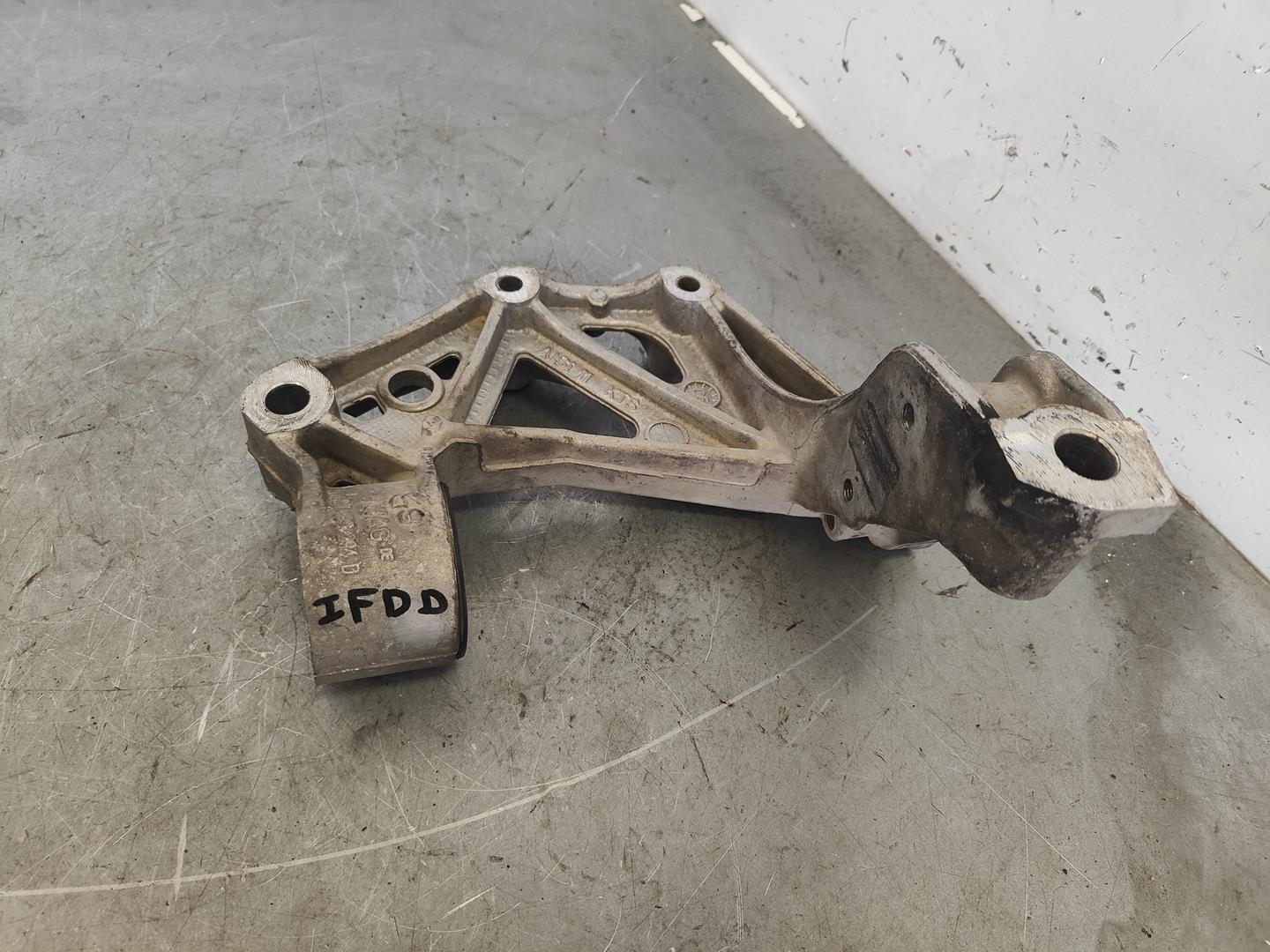 Right front suspension arm SKODA FABIA II (542) 15013598 | B-Parts
